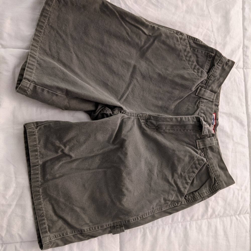 Ash-green Cargo Shorts